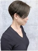 刈り上げショートヘア大人ショートくすみカラーオリーブベージュ