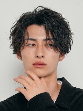 フィフス 渋谷(fifth) S字のカールが人気のセンターパート×波巻きスパイラルパーマ