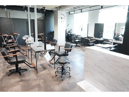 アヴァンス 神戸元町店(AVANCE.)の写真