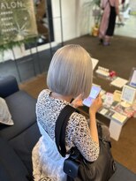 ダブル アンダーバー サロン(W_SALON) 【W_SALON 河原町】ホワイトシルバー