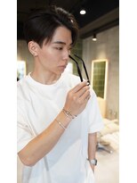 メイキー メンズ 本厚木(MA-IKI)&nbsp;刈り上げツーブロックアップバングショートメンズヘア