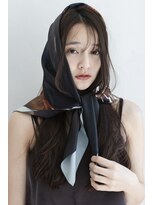 キネン バイ ツリー 宇都宮(kinen by tree)&nbsp;スカーフヘアアレンジグレージュフェザーカットシースルーバング