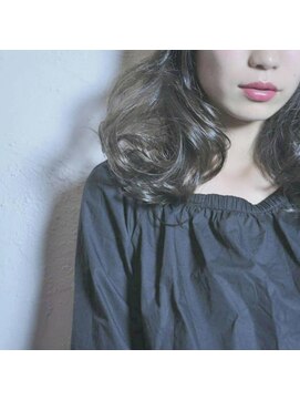 トリックスタンダードナチュラル(TRICK STANDARD Natural) 外国人風モテ髪カール