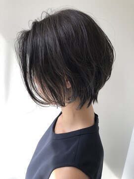 ミラバイグリーン(Mira by green) 【担当JUN】透け感カラーx耳かけショート