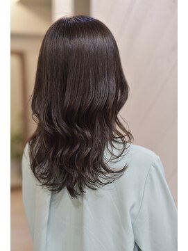 イリーブ(elieve) ＃白髪染め　髪質改善カラーで大人上品な艶髪へ