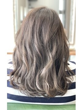 ブローチ ヘア(brooCH hair) セミディ