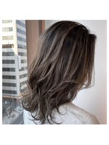 エレノア 梅田店(Eleanor)&nbsp;ミディアムレイヤー×バレイヤージュ