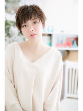 ミック 日暮里店(miq) 大人かわいいモノトーングレージュ小顔ショートb1