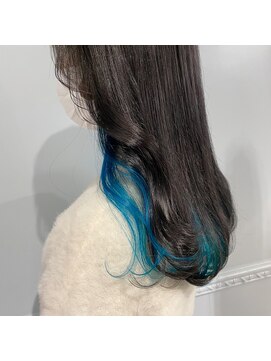 ヘアスタジオ アルス 御池店(hair Studio A.R.S) ターコイズブルーのビビッドインナーカラー