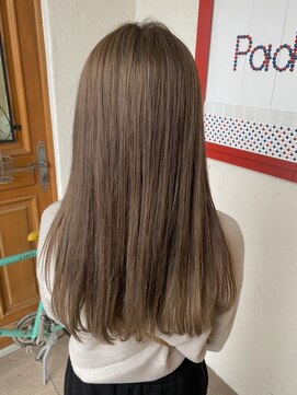 パディントン(Paddington) ハイトーンでも艶感◎シルバーベージュで上品に♪