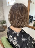 ハイライト切りっぱなしボブアレンジ