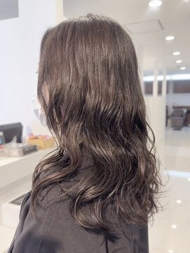 ラウレア(LAULEA) ナチュラルなコテ巻き風パーマもmikiにお任せ♪10代20代30代