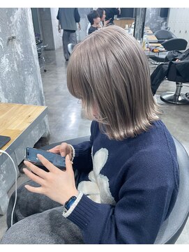 スリー 横浜(THREE) silver beige