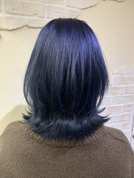 ラクシア(LUXIA) 外国人風Wカラー ネイビーブルー