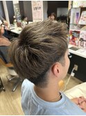ベージュ