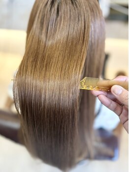 ヴィアスヘアー(vias hair)の写真/大人女性の美髪を叶える厳選トリートメント◇ダメージを抑えながらツヤ感あふれる仕上がりに…☆
