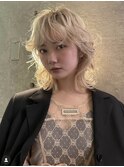 韓国レイヤー くびれボブ ハイトーン ベージュカラー