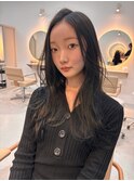 20代30代黒髪小顔ロングレイヤー