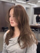 アビー(ABBEY) 動きのあるふんわりロングレイヤー