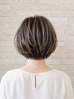 プロデュース 陽光台店(Produce) 白髪ぼかしハイライト×丸みショートボブ
