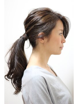 アメイジングヘアー 千歳店(AMAZING HAIR) ラフに仕上げる♪抜け感ポニーテール