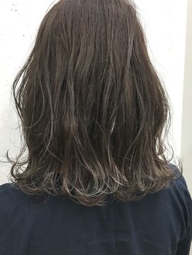 ブルーフェーセス 表参道(blue faces) 『bluefaces』グレー&ホワイト毛先グラデーション