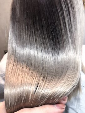 ジーナ(XENA) シルバーホワイトグラデーション