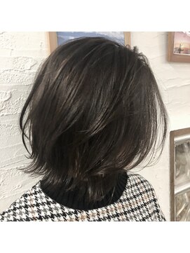 アルロン(Arllon) 外ハネボブ×似合わせヘア