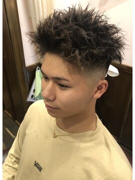 ヒロギンザバーバーショップ 神楽坂店(HIRO GINZA BARBER SHOP) スキンフェード×ツイスト