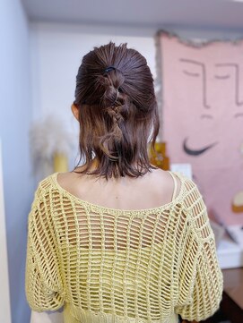 アンドチル 渋谷(AND CHILL) かんたんアレンジ/ハーフアップ/ヘアゴムアレンジ 渋谷