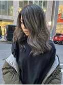 ハイライトカラーバレイヤージュブリーチカラーグレージュ
