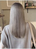 ハイトーングレージュ