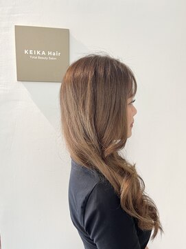 ケイカヘア(KEIKA Hair) やる巻きライトベージュのロングヘア