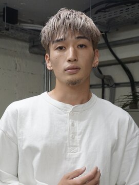 ノラ シブヤ(NORA) フリンジカットテーパーフェードケアブリーチ外国人風カラー