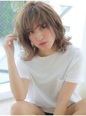 大人可愛い濡れ髪セミウェットくびれヘアシアーベージュブラウン