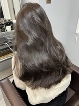 女子の垢抜け必須！小顔＆透明感トレンドカラー