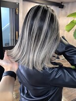 シェルヴ(XELVE)&nbsp;ハイコントラストバレイヤージュ