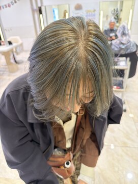 ケンジ 平塚 アネッタ(KENJE annetta) ぼかしハイライト/艶髪/aujuaトリートメント