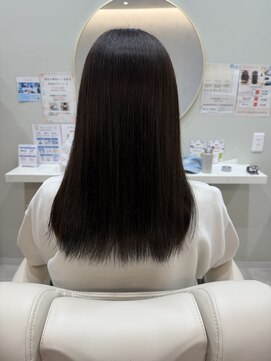 リー(Ly) 暗めカラー くすみオリーブ