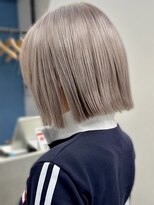クラス(CLASS) 大人可愛い切りっぱなしボブ/顔周りレイヤー/透明感グレージュ