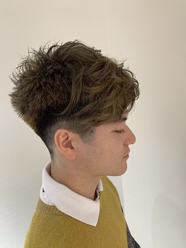 ポロン(polon) ☆メンズ外国人風ハイトーンカラーフェードカットスタイル☆