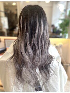 コレクトバイイヴァン 八戸ノ里店(colext by IVAn) プルエクステでグラデーション