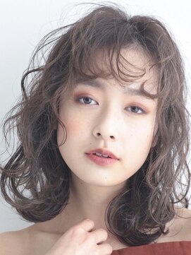 エチカ(ECHICA) ボブ×レイヤー×ベージュ