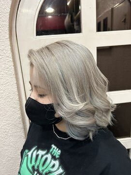 バイブアンドアネックス(VIBE & ANNEX) White&LightBlue