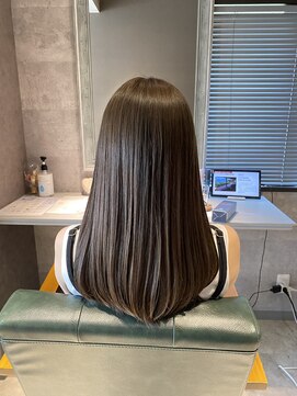 プレイス(PLACE) 透明感たっぷりオリーブカラー