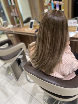 アッシュ 菊名店(Ash) ☆グラデーションでホワイトベージュ☆