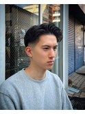 1715黒髪ツーブロック刈り上げフェード束間短髪ショートバーバー