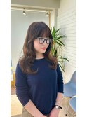 グレージュ×内巻きレイヤースタイル