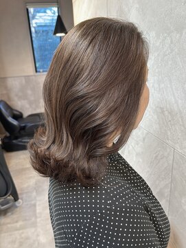 ドゥマン(Demain) くびれミディショコラブラウン美髪前髪小顔こなれヘア艶感黒髪