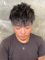 キング 楠葉店(K!ng)&nbsp;波巻きツイストスパイラルパーマ/フェザーパーマ/眉毛/メンズ